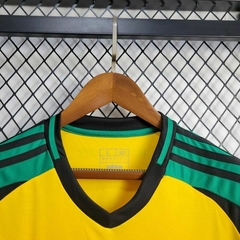 camisa-do-jamaica-adidas-2024-2025-24-25-home-1-casa-titular-i-primeiro-amarela-verde-comprar-temporada-patrocinios-patrocinadores-camisa-camiseta-uniforme-nova-lançamento-novo-profissional-torcedor-jogador-elastano-tecnologia-maculina-masculino-homem-fut