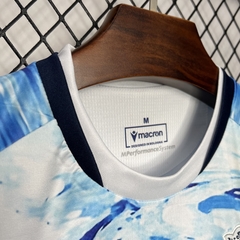 camisa-do-cádiz-macron-2024-2025-24-25-edição-especial-marinha-espanhola-patrocinios-patrocinadores-uniforme-nova-lancamento-novo-profissional-torcedor-masculina-futebol-masculino-masculina-confortavel-frete-gratis-qualidade-loja-confiável-