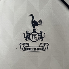 camisa-do-tottenham-hummel-retrô-1987-1988-home-1-casa-titular-i-branco-manga-longa-antiga-contemporânea-patrocinios-patrocinadores-uniforme-nova-lancamento-novo-profissional-torcedor-masculina-futebol-masculino-masculina-confortavel-frete-grátis