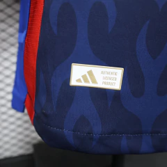 camisa-do-japão-adidas-2024-2025-24-25-home-1-casa-titular-i-primeiro-azul-escuro-vermelho-patrocinios-patrocinadores-uniforme-nova-lancamento-novo-profissional-jogadores-jogador-colada-justa-masculina-futebol-masculino-masculina-confortavel-frete-gratis-