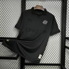 camisa-especial-do-olympique-de-marseille-puma-2024-2025-24-25-aniversário-125-anos-preta-goleiro-com-patrociníos-patrocinadores-uniforme-nova-lançamento-temporada-profissional-torcedor-torcedores-elastano-futebol-masculina-frete-grátis