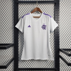 flamengo-adidas-2023-2024-goleiro-branco-branca-lilas-roxo-roxa-violeta-patrocinios-patrocinadores-patches-patch-torcedor-torcedores-torcedora-futebol-feminina-feminino-oficiais-oficial-originais-original-produtos-produto-licenciado-licenciados-licenciada