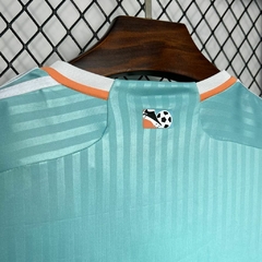 camisa-três-da-inter-miami-adidas-2024-2025-24-25-third-3-terceira-iii-azul-verde-messi-com-patrociníos-patrocinadores-uniforme-nova-lançamento-temporada-profissional-torcedor-torcedores-elastano-futebol-masculina-masculino-homem-frete-grátis-serie-a-tim