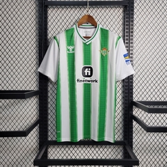 real-betis-hummel-2023-2024-home-titular-primeiro-primeira-1-casa-verde-branco-branca-patrocinios-patrocinadores-patches-patch-torcedor-torcedores-futebol-masculino-masculina-regata-campeonato-uniformes-uniforme-personalizacao-personalizada-autenticas-aut