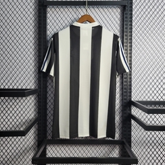 newcastle-adidas-retro-1999-1997-home-titular-1-casa-preto-preta-branco-branca-liga-dos-campeoes-champions-league-patrocinios-patrocinadores-patches-patch-torcedor-torcedores-futebol-masculino-masculina-frete-gratis-envio-campeonato-internacional-europa-e
