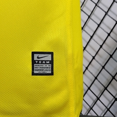barcelona-barca-nike-retro-2008-2009-away-reserva-2-fora-amarelo-amarela-liga-dos-campeoes-champions-league-patrocinios-patrocinadores-patches-patch-torcedor-torcedores-futebol-masculino-masculina-frete-gratis-envio-campeonato-internacional-europa-europeu
