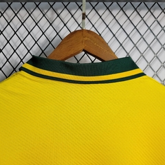 brasil-umbro-retro-1994-home-titular-casa-1-amarelo-amarela-verde-copa-do-mundo-patrocinios-patrocinadores-patches-patch-torcedor-torcedores-futebol-masculino-masculina-frete-gratis-envio-campeonato-internacional-selecao-selecoes-tecnologia-elastano-polie