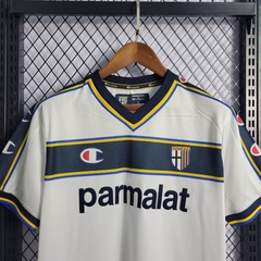 parma-champion-retro-2003-2004-away-reserva-2-fora-branca-branco-preto-preta-liga-dos-campeoes-champions-league-patrocinios-patrocinadores-patches-patch-torcedor-torcedores-futebol-masculino-masculina-frete-gratis-envio-campeonato-internacional-europa-eur