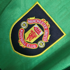 manchester-united-umbro-retro-1992-1994-third-terceiro-terceira-3-verde-amarelo-amarela-liga-dos-campeoes-champions-league-patrocinios-patrocinadores-patches-patch-torcedor-torcedores-futebol-masculino-masculina-frete-gratis-envio-campeonato-internacional