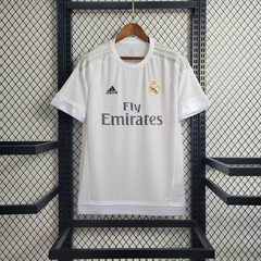real-madrid-adidas-retro-2015-2016-home-titular-1-casa-branco-branca-liga-dos-campeoes-champions-league-patrocinios-patrocinadores-patches-patch-torcedor-torcedores-futebol-masculino-masculina-frete-gratis-envio-campeonato-internacional-europa-europeu-eur