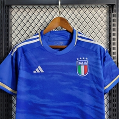 selecao-italia-adidas-2023-home-titular-1-casa-azul-patrocinios-patrocinadores-patches-patch-torcedor-torcedores-futebol-masculino-masculina-oficiais-oficial-originais-original-produtos-copa-do-mundo-produto-licenciado-licenciados-licenciada-licenciadas-c