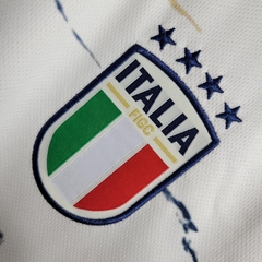 selecao-italia-adidas-2023-away-reserva-2-fora-branca-branco-azul-escuro-patrocinios-patrocinadores-patches-patch-torcedor-torcedores-futebol-masculino-masculina-oficiais-oficial-originais-original-produtos-copa-do-mundo-produto-licenciado-licenciados-lic