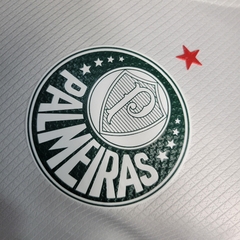 palmeiras-puma-2023-2024-away-reserva-2-fora-branca-branco-verde-libertadores-patrocinios-patrocinadores-patches-patch-jogadores-jogador-futebol-masculino-masculina-oficiais-oficial-originais-original-produtos-produto-licenciado-licenciados-licenciada-lic