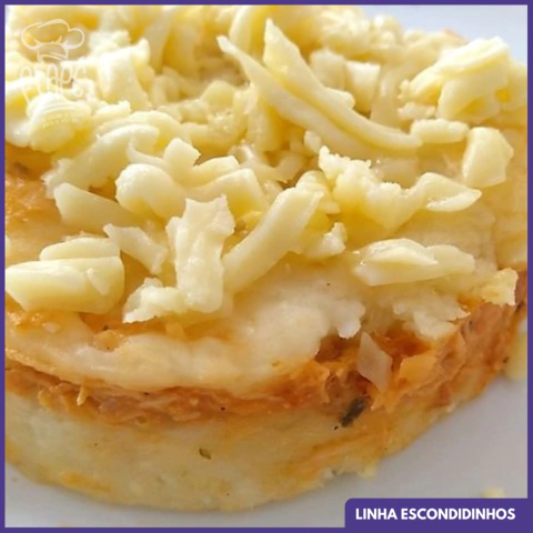 E02 - Escondidinho de aipim e frango cremoso