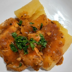 T08 - Aipim com coxa e sobrecoxa de frango - comprar online