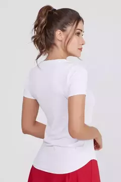 T-Shirts EP004 Fitness Feminina Preta Alongada Epulari - comprar online
