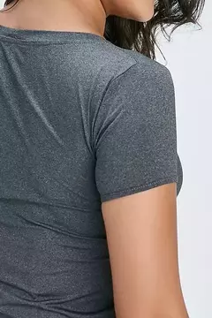 T-Shirt Branca Fitness Abertura Lateral UV50 Epulari na internet