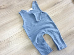 Mono jardinero frizado azul en internet