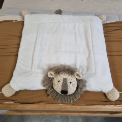 ALFOMBRA PLAYMAT Leon (corderito y lana) en internet