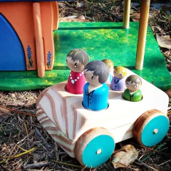 CASA ENCASTRABLE 2 PISOS CON FAMILIA - Tienda de Cositas