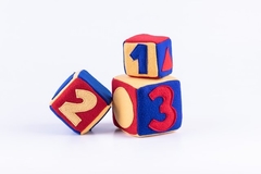 CUBOS APILABLES X 3 NUMEROS Y FORMAS en internet