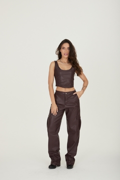 Calça Florence Couro Eco - Marrom - comprar online
