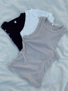 Musculosa Louren en internet