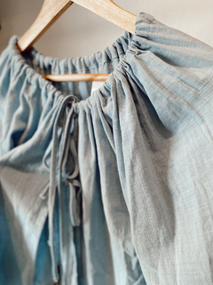 Blusa Noja en internet