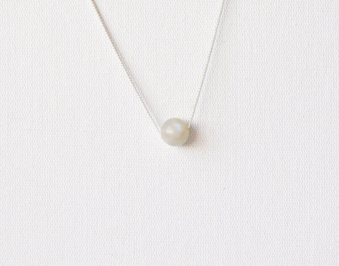 Colar de prata com pedra da lua