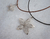 colar flor prata com cordão de couro