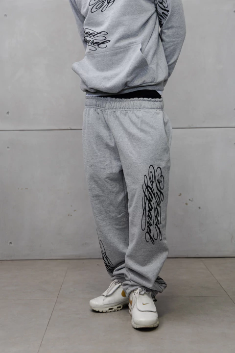Calça Moletom Manuscript Puff - Cinza - comprar online