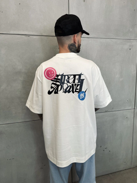 Camiseta Sticker - Off White - Oversized