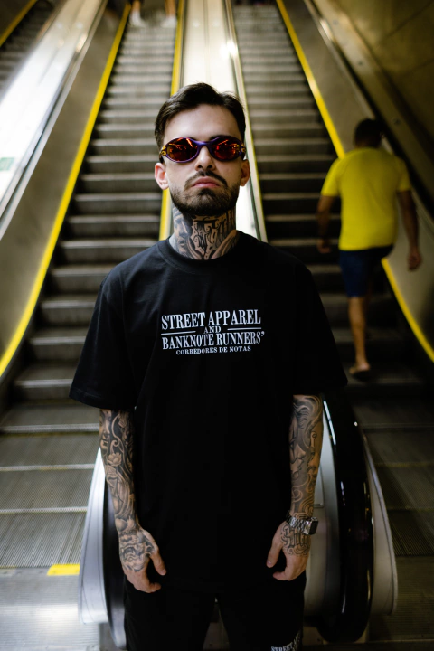 Camiseta Fique Rico ou Morra Tentando - Preta