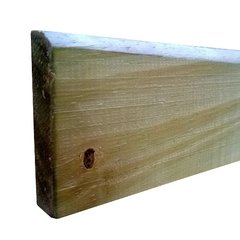 Rodapé de Pinus Tratado (Autoclave) Com Nó