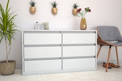 COMBO 3. CÓMODA HANDLE 6 CAJONES 120 + JUEGO DE MESAS DE LUZ LIVIA - Señores Muebles