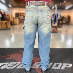 Calça masculina Bill Way Carpinteira azul, vista traseira, com detalhes em jeans desbotado e bolsos laterais.