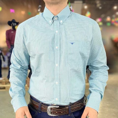 Camisa masculina xadrez em tom azul, com botões e bolso frontal.
