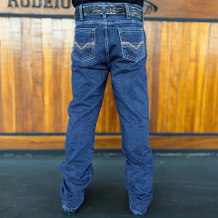 Calça jeans masculina Best Rodeio modelo S719 vista de costas, destacando bolsos traseiros bordados e caimento tradicional.