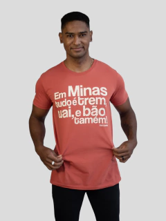 Camiseta unissex EM MINAS TUDO É UAI, TREM E BÃO TAMÉM | cor ferrugem - comprar online