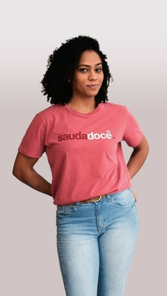 Camiseta unissex SAUDADOCÊ | cor bordô - UAILAND