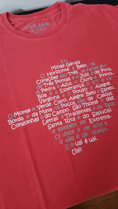 Camiseta unissex MAPA DE MINAS | Cor vermelha - comprar online