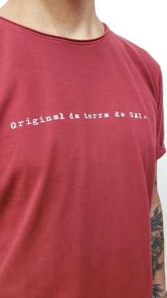 Camiseta unissex ORIGINAL DA TERRA DO UAI | cor vinho - comprar online