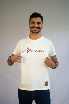 Camiseta unissex MINAS | cor off white - comprar online