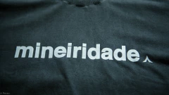 Camiseta unissex MINEIRIDADE| Cor Cinza Chumbo