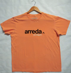 Camiseta unissex ARREDA UM TIQUIM | cor Laranja - comprar online