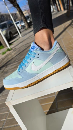 Dunk CIELO celeste en internet