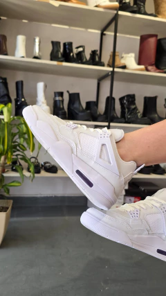 Imagen de JORDAN RETRO 4 blanco