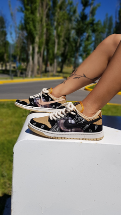 DUNK TRAVIS SCOTT negro - tienda online