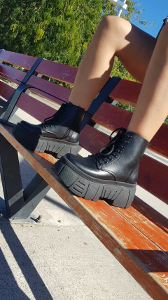 Borcegos DARCY negro - comprar online