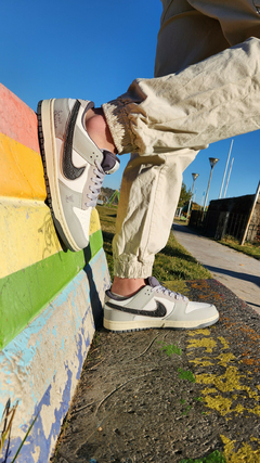 Imagen de DUNK Louis Vuitton gris